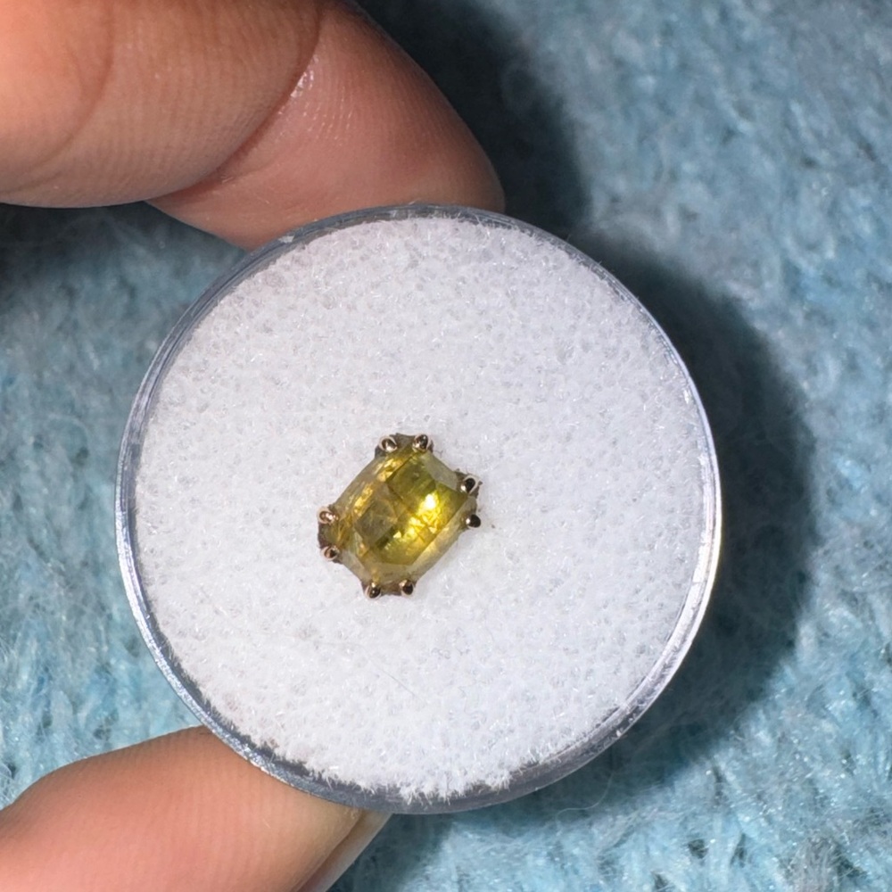 Mettle & Silver yellow gold threadless prong